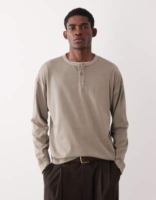 Kastiges, langärmliges Oversize-Shirt aus schwerem Material in verwaschenem Steinbeige-Neutral Neutral XS