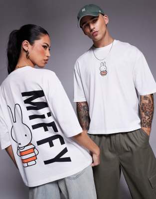 ASOS DESIGN - Kastiges, lizenziertes Unisex-T-Shirt in Weiß mit Oversize-Schnitt und „Miffy"-Prints