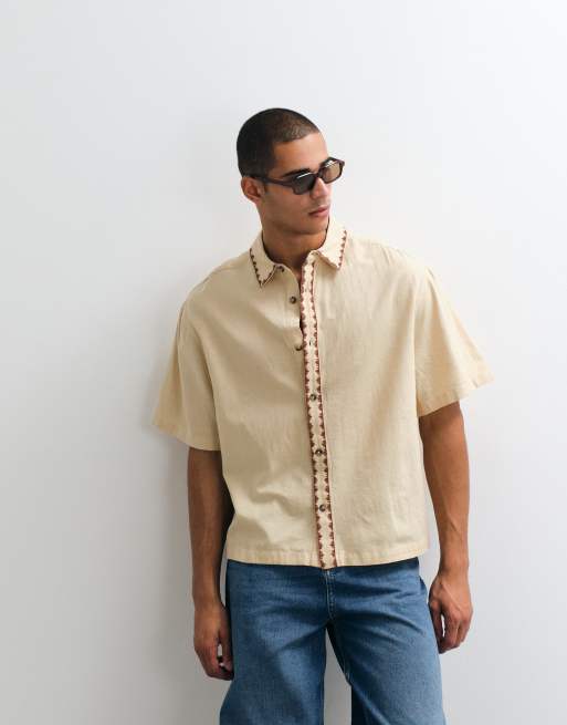 ASOS DESIGN – Kastiges Oversize-Hemd aus Leinenmix in Beige mit Stickerei, 3 von 5