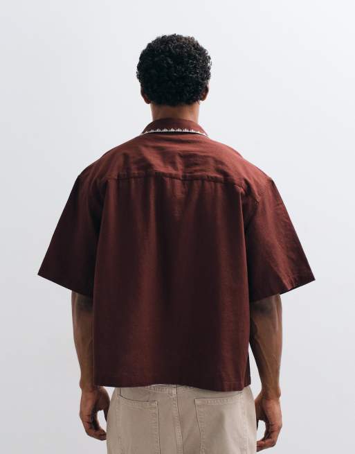 ASOS DESIGN – Kastiges Oversize-Hemd aus Leinenmix in Braun mit Stickerei, 5 von 5