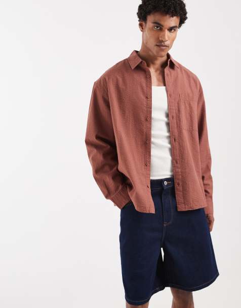 ASOS DESIGN – Kastiges Oversize-Hemd aus Seersucker in Braun - view 1