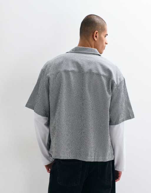 ASOS DESIGN – Kastiges Oversize-Hemd in Schwarz mit kleinem Karomuster, 4 von 5