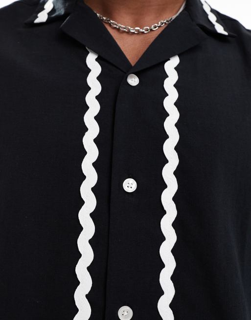ASOS DESIGN – Kastiges Oversize-Hemd in Schwarz mit Streifendetail, 3 von 4