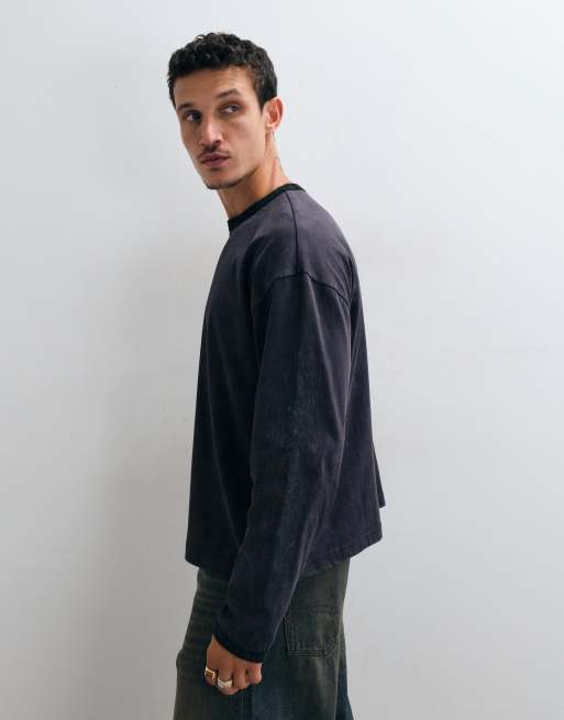 ASOS DESIGN kastiges Oversize-Langarm-Ringer-T-Shirt mit Ärmel-Print in verwaschenem Anthrazit, 3 von 5