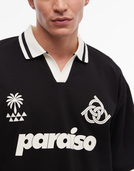 ASOS DESIGN – Kastiges Oversize-Polohemd in Schwarz mit Fußball-Grafik, 3 von 5