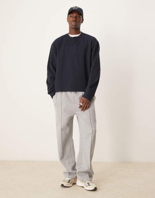 ASOS DESIGN – Kastiges Oversize-Sweatshirt in Marineblau mit Henley-Ausschnitt und Waffelstruktur, 2 von 4