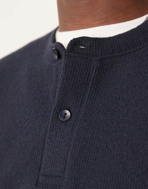 ASOS DESIGN – Kastiges Oversize-Sweatshirt in Marineblau mit Henley-Ausschnitt und Waffelstruktur, 4 von 4