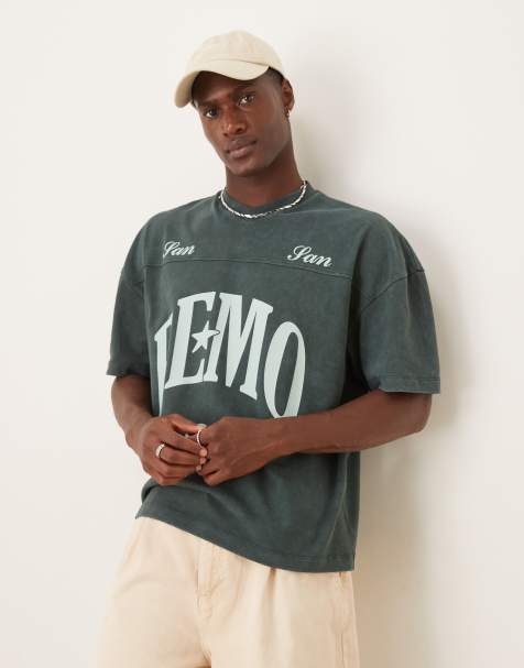 ASOS DESIGN – Kastiges Oversize-T-Shirt aus schwerem Stoff in verwaschenem Grün mit V-Ausschnitt, Ziernaht und City-Print, 240 g/m² - view 1