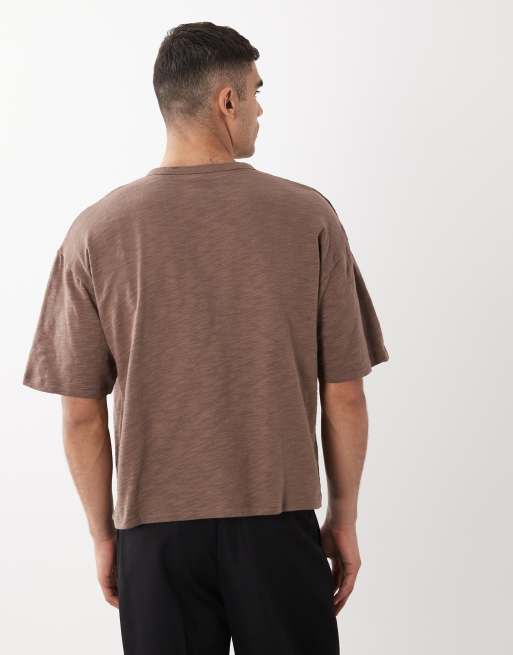 ASOS DESIGN – Kastiges Oversize-T-Shirt in Braun mit geflammter Struktur und Henley-Ausschnitt, 3 von 5