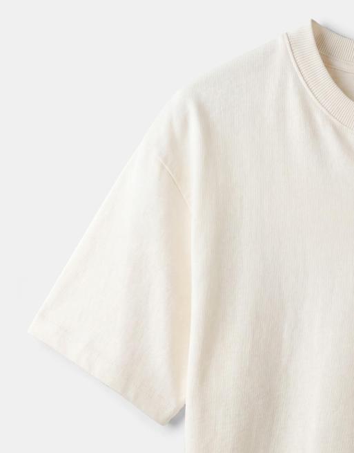 ASOS DESIGN – Kastiges Oversize-T-Shirt in Creme mit eingekerbtem Ausschnitt und unebener Struktur  , 9 von 9