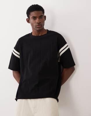 Kastiges Oversize-T-Shirt in Schwarz mit Kontrasteinsatz und breiter Rippstruktur Schwarz M