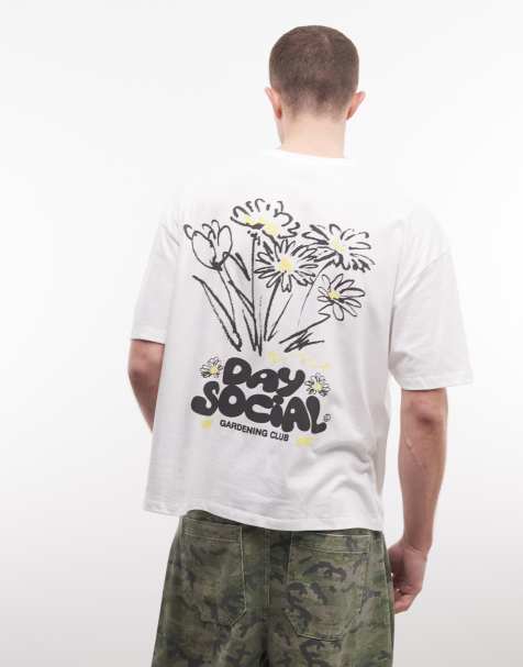 ASOS DESIGN – Kastiges Oversize-T-Shirt in Weiß mit Blumenmotiv-Grafikprint - view 1