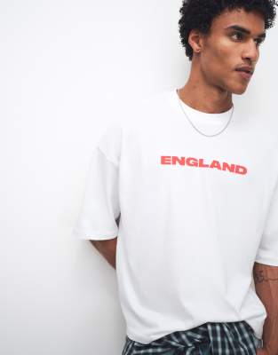 Kastiges Oversize-T-Shirt in Weiß mit „England"-Fußball-Grafik Weiß XS