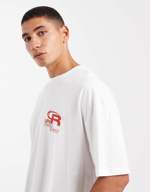 ASOS DESIGN – Kastiges Oversize-T-Shirt in Weiß mit Textprint auf Vorder- und Rückseite, 4 von 5