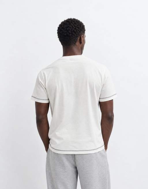 ASOS DESIGN kastiges T-Shirt mit Kontrastnähten und Landschaftsprint in Wollweiß, 9 von 10