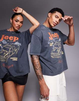 ASOS DESIGN - Kastiges Unisex-T-Shirt in verwaschenem Schwarz mit „Jeep-Prints und Oversize-Schnitt