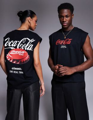 ASOS DESIGN - Kastiges Unisex-Trägertop in Schwarz mit Oversize-Schnitt und „Coca-Cola"-Prints
