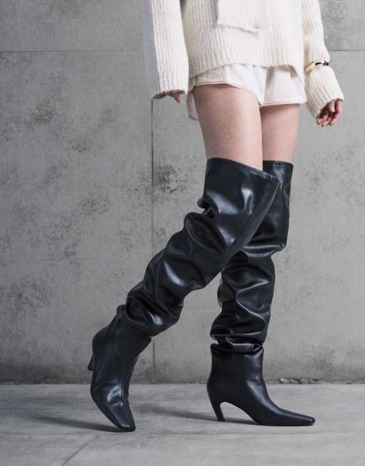 ASOS DESIGN – Kayla – Weiche Overknee-Stiefel in Schwarz mit kantiger Zehenpartie, 2 von 4