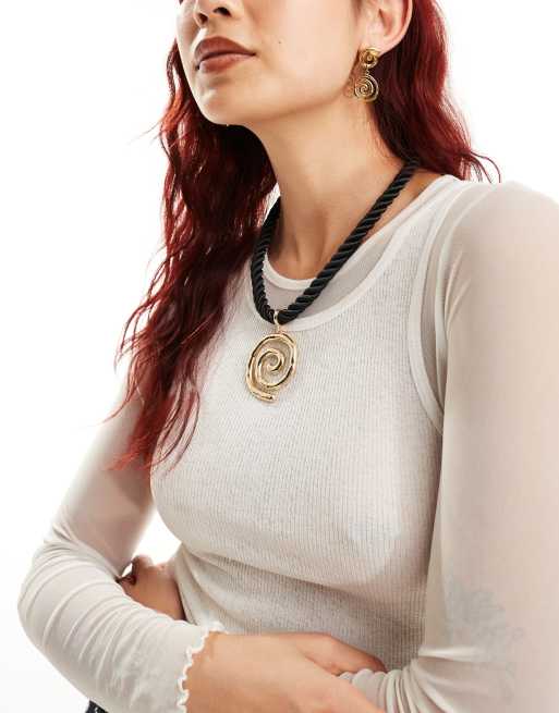 ASOS DESIGN - Ketting met grof touw en wervelhangertje in goudkleur, 4 van 4