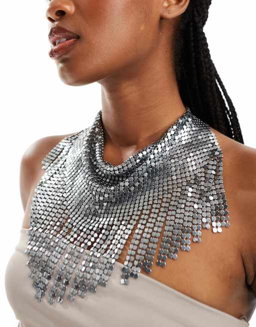 ASOS DESIGN - Ketting met ontwerp van maliënkolder en kwastje in staalgrijs