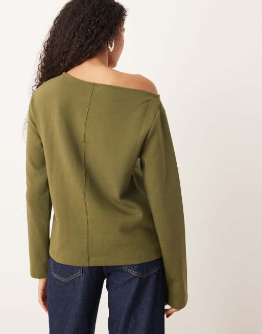 ASOS DESIGN - Khaki offshoulder-T-shirt med lange ærmer og interlock-sømme foran, 4 af 4