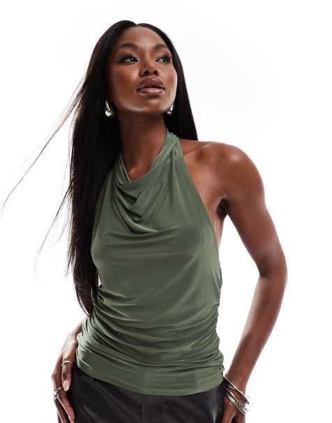 ASOS DESIGN – Khakifärgad, åtsmitande topp med draperad ringning - view 1