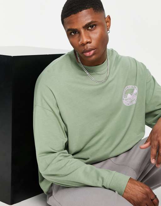 ASOS DESIGN – Khakifärgad långärmad t-shirt i oversize med bergstryck på bröstet