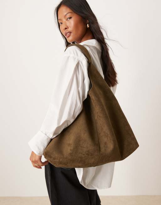 ASOS DESIGN – Khakifärgad toteväska i mockaimitation med djup ringning