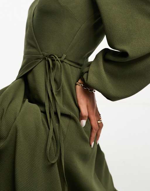ASOS DESIGN – Khakigrön midiklänning med krage och omlott, 4 av 4