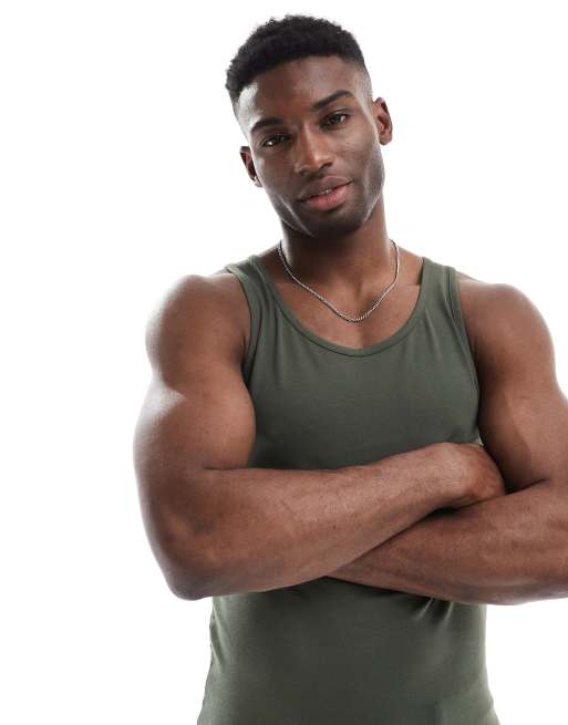 ASOS DESIGN – Khakigrönt linne i muscle fit