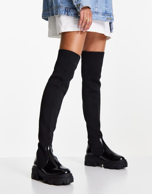 ASOS DESIGN Kimmy Flache Overknee Stiefel in Schwarz mit dicker Sohle ASOS