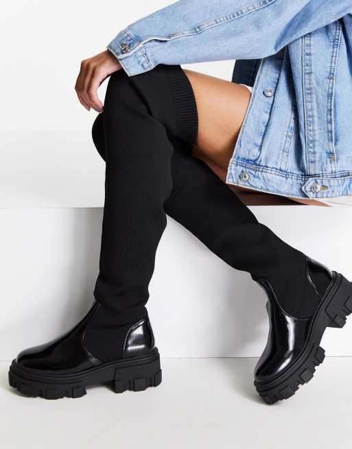 Flat chunky over hot sale the knee boots