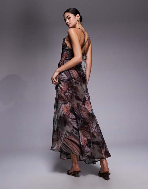 ASOS DESIGN - Kjole med skråsnit og fishtail samt lille dobbeltlag ved brystet og abstrakt print, 2 af 4