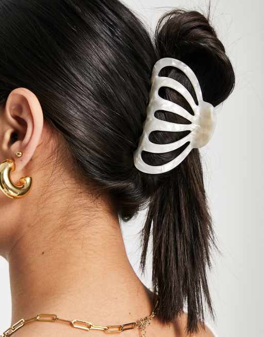 ASOS DESIGN – Klamra do włosów z tworzywa w kolorze perłowym