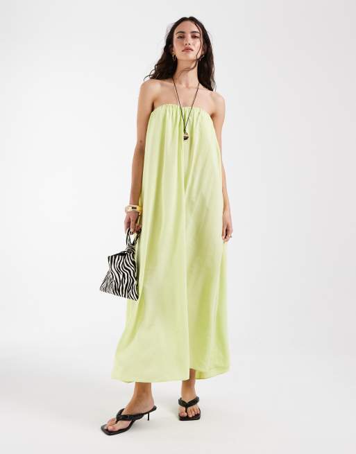 ASOS DESIGN – Klargrön, rynkad maxiklänning med bandeau-ringning, 2 av 4
