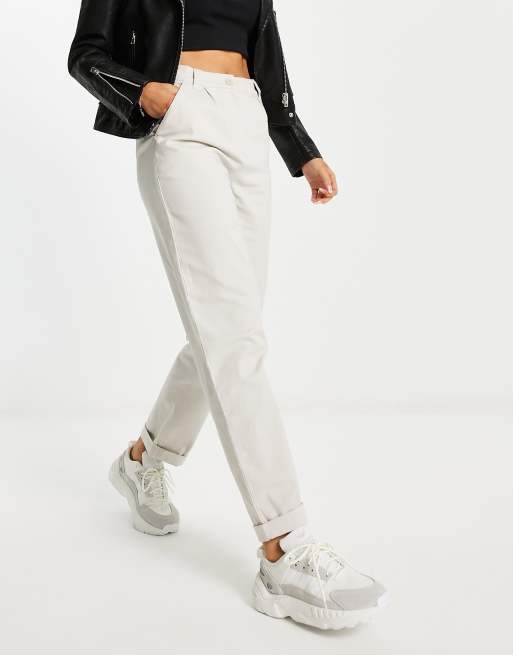 ASOS DESIGN – Klassisch geschnittene Chinohose in Stone