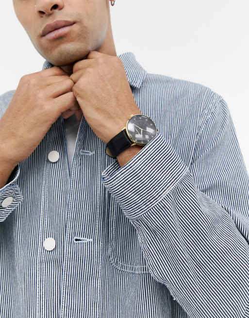 ASOS DESIGN - Klassisk armbåndsur med guldfarvede detaljer og rem i sort, imiteret læder, 3 af 4