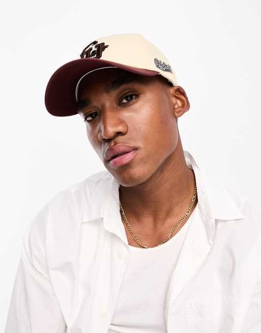 ASOS DESIGN - Klassisk baseballcap med broderet logo og kontrastfarvet skygge i beige
