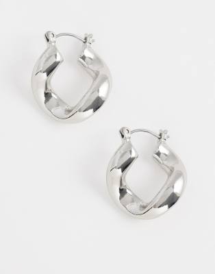 ASOS DESIGN - Kleine Creolen in Silber mit verdrehtem Design