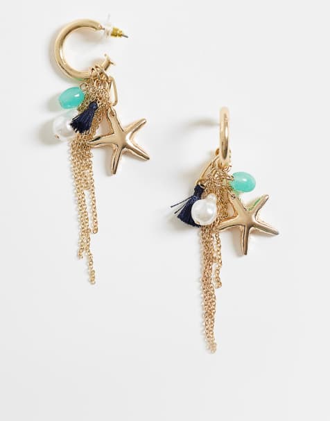 ASOS DESIGN – Kleine, goldfarbene Creolen mit Quasten und vom Meer inspirierten Anhängern - view 1