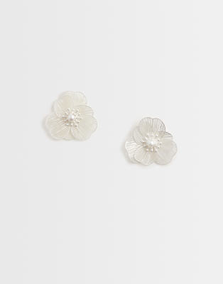 ASOS DESIGN - Kleine Ohrstecker in Elfenbeinweiß mit kleinem Drahtblumen-Design