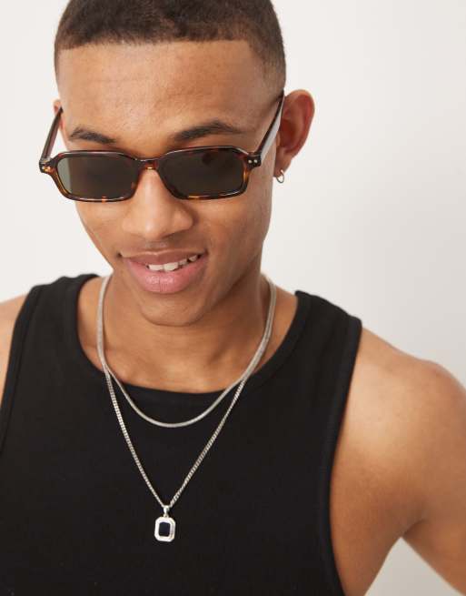 ASOS DESIGN – Kleine rechteckige Sonnenbrille mit Rahmen in Schildpattoptik und grün getönten Gläsern