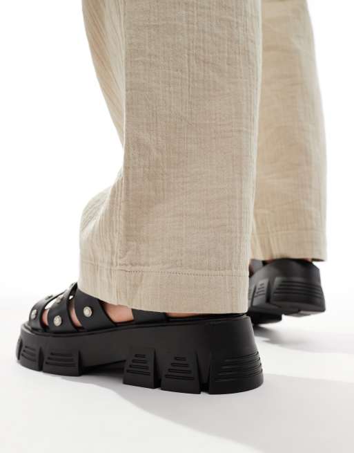 ASOS DESIGN – Klobige Römersandalen mit Western-Metallbesatz, 4 von 4