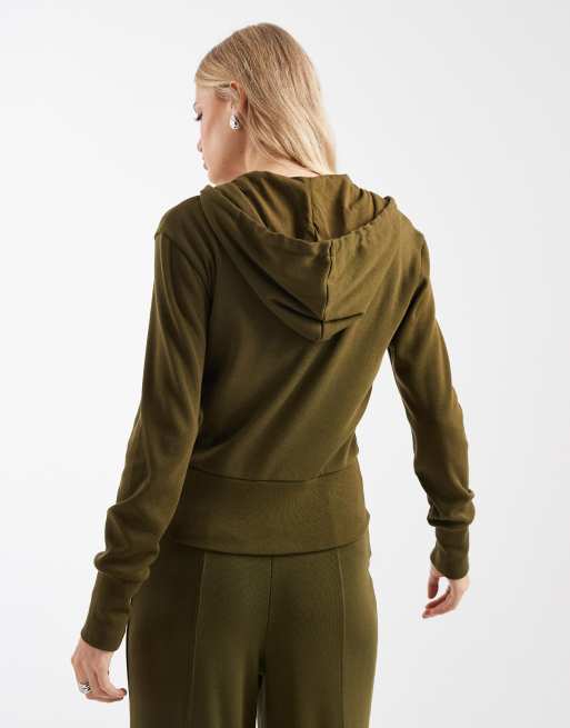 ASOS DESIGN – Knapp geschnittene Kapuzenjacke aus Feinstrick in Olivgrün mit Reißverschluss, 4 von 4