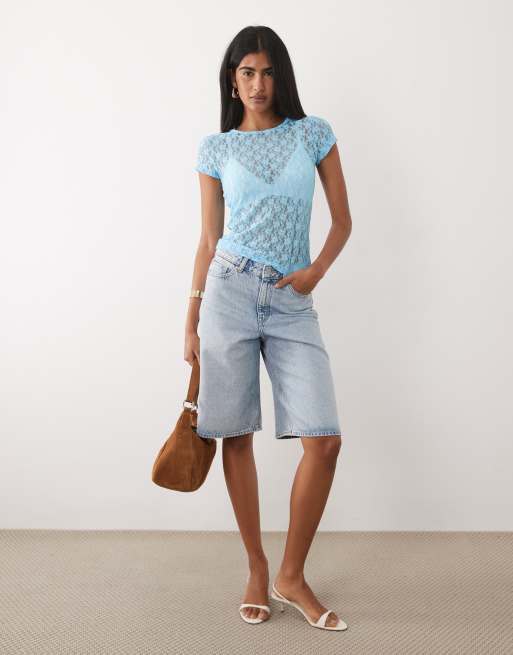 ASOS DESIGN – Knapp geschnittenes T-Shirt aus Spitze in Blau, 2 von 4