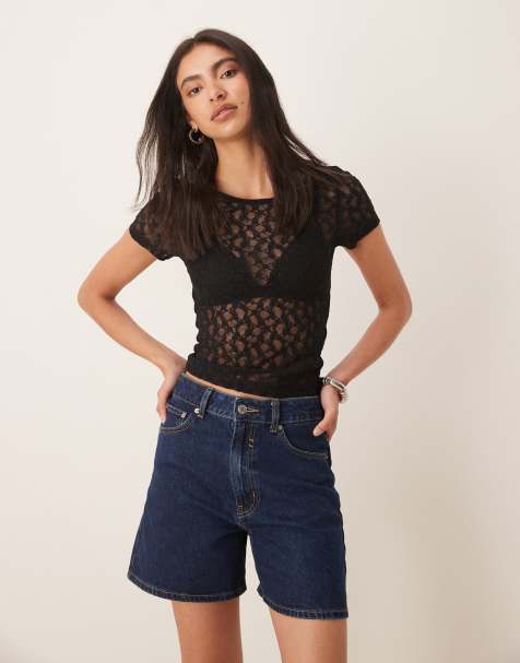 ASOS DESIGN – Knapp geschnittenes T-Shirt aus Spitze in Schwarz - view 1