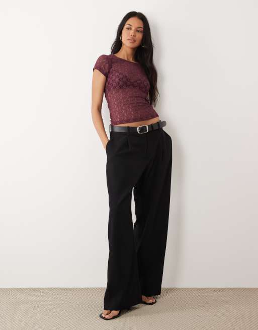 ASOS DESIGN – Knapp geschnittenes T-Shirt aus Spitze in Traubenlila, 2 von 4