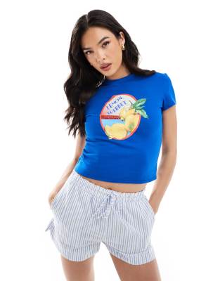 ASOS DESIGN - Knapp geschnittenes T-Shirt in Blau mit „Lemon Sherbet"-Grafik