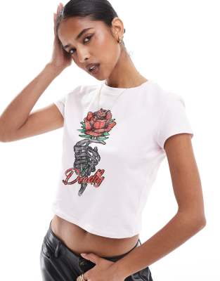 ASOS DESIGN - Knapp geschnittenes T-Shirt in Rosa mit Rosen-Grafikprint-Schwarz