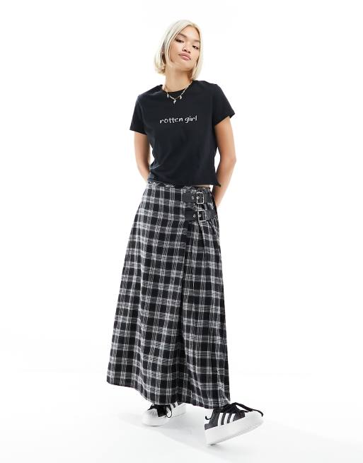 ASOS DESIGN – Knapp geschnittenes T-Shirt in Schwarz mit Slogan-Grafikprint, 2 von 3